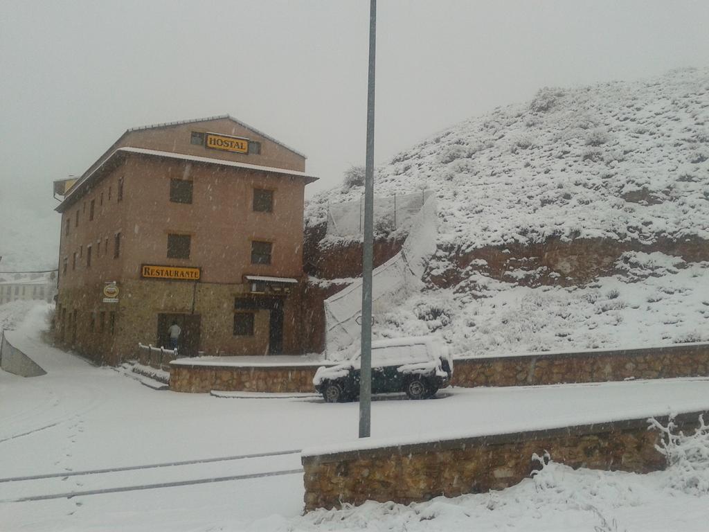 Hostal El Olmo Camarena de la Sierra Exteriér fotografie