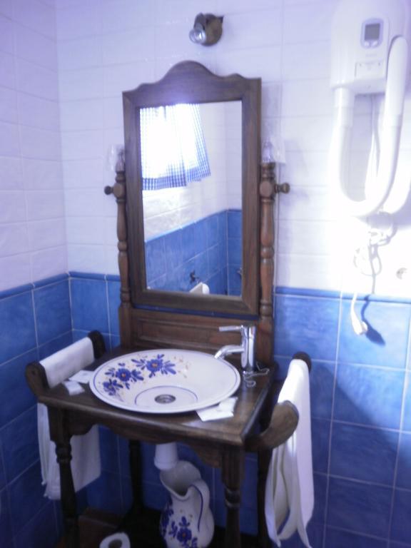 Hostal El Olmo Camarena de la Sierra Pokoj fotografie