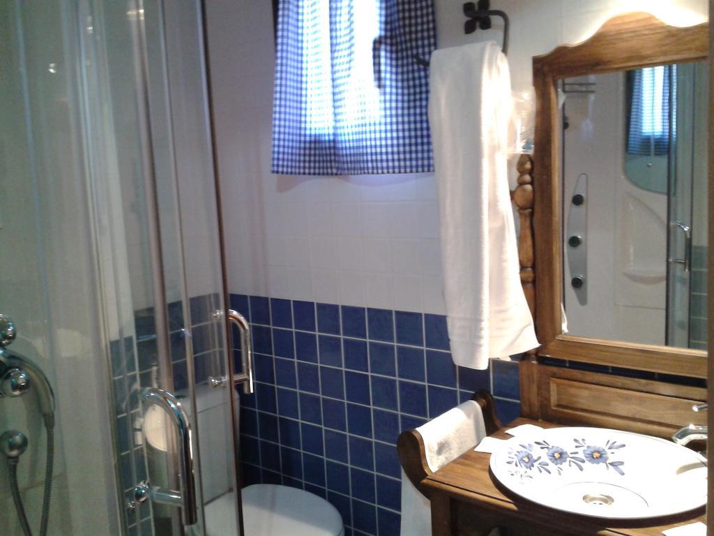 Hostal El Olmo Camarena de la Sierra Pokoj fotografie